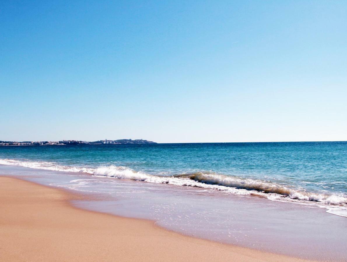 Golive Esquirol Beach كامبريلس المظهر الخارجي الصورة